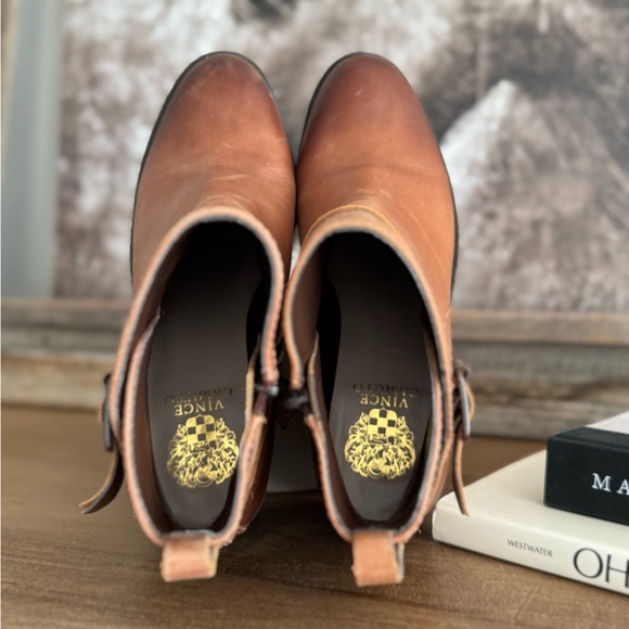 Vince Camuto Beamer Ankle Booties 8 B/38 near new condition - Picture 3 of 3